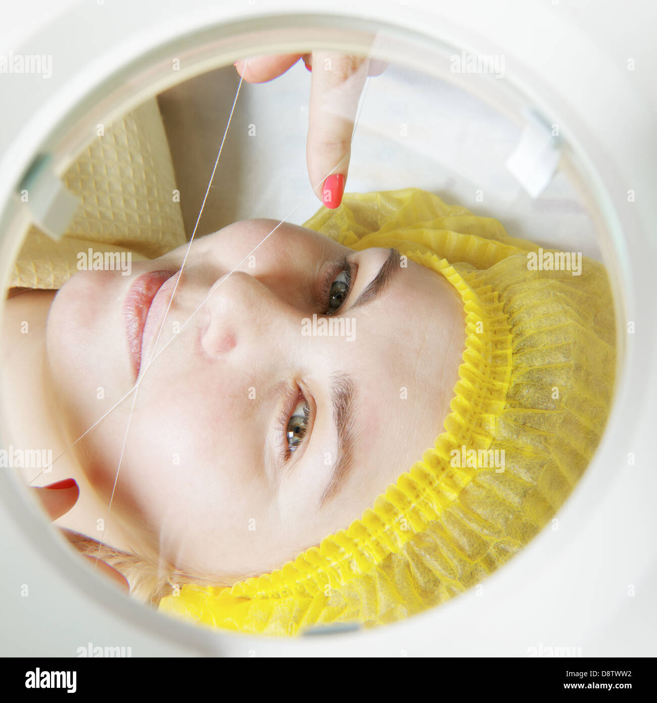 Threading spa hires stock photography and images Alamy