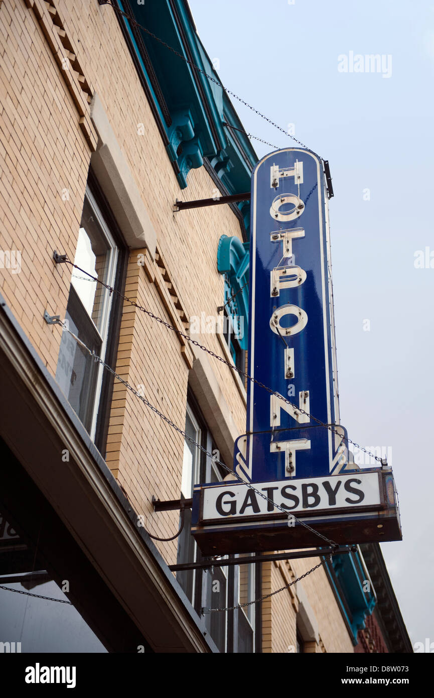 Gatsby's (furniture store), Hotpoint sign, 25 Railroad St, Great Barrington, MA Stock Photo