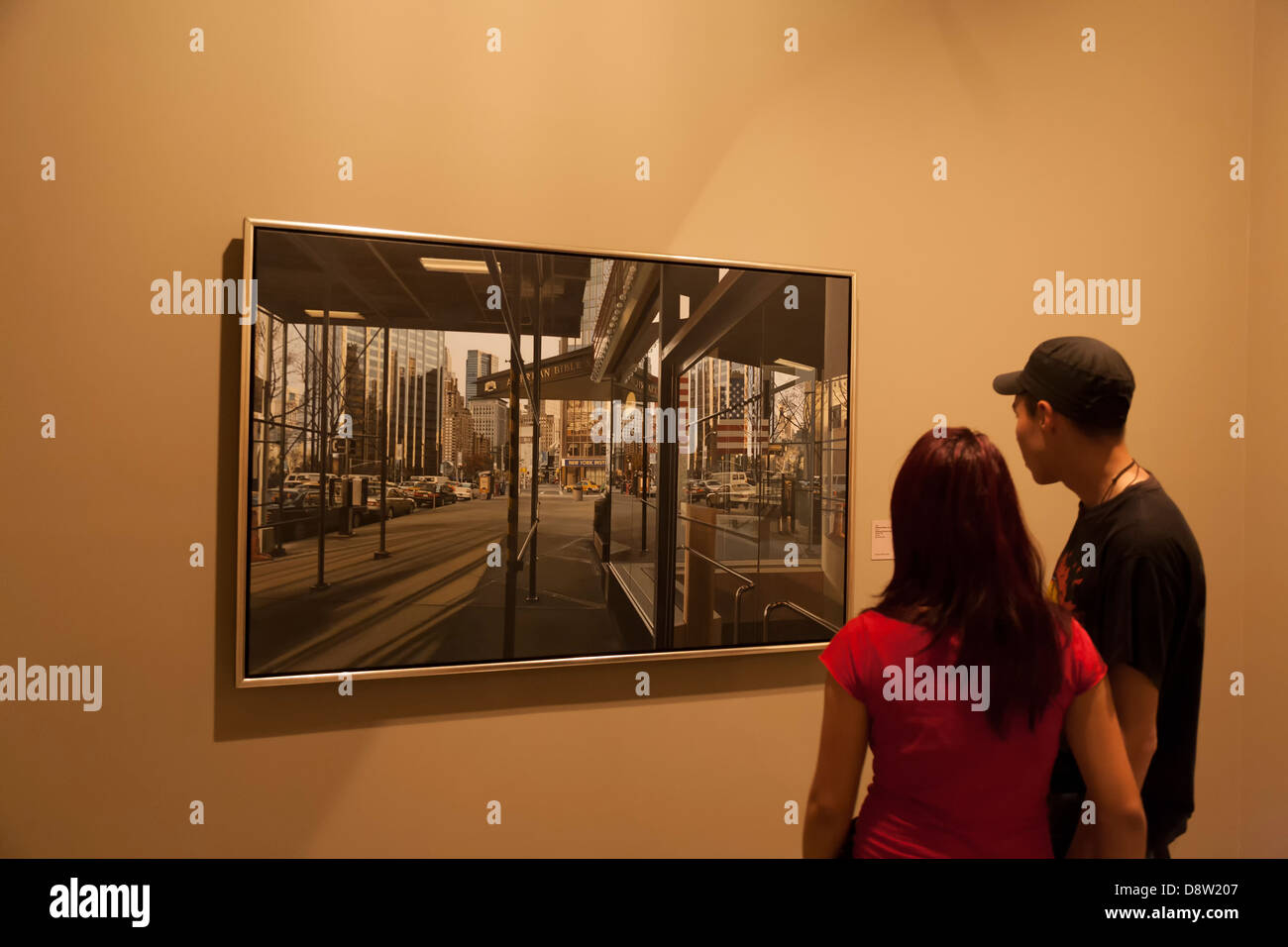 Telephone Booths - Estes, Richard. Museo Nacional Thyssen-Bornemisza