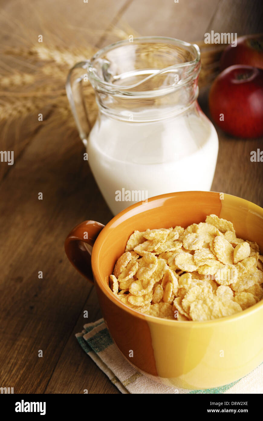cereals and milk Stock Photo - Alamy