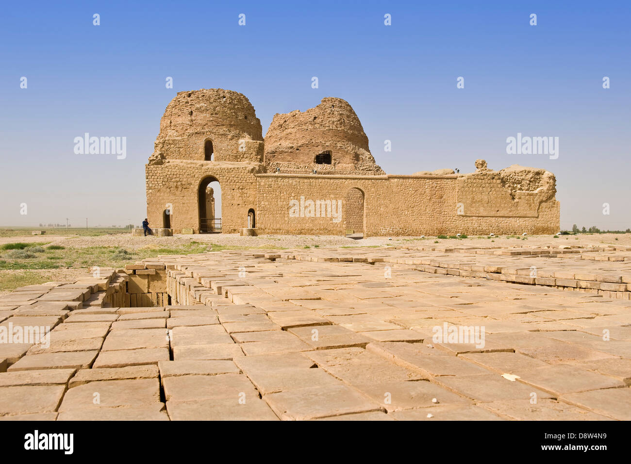 Sarvestan palace hires stock photography and images Alamy