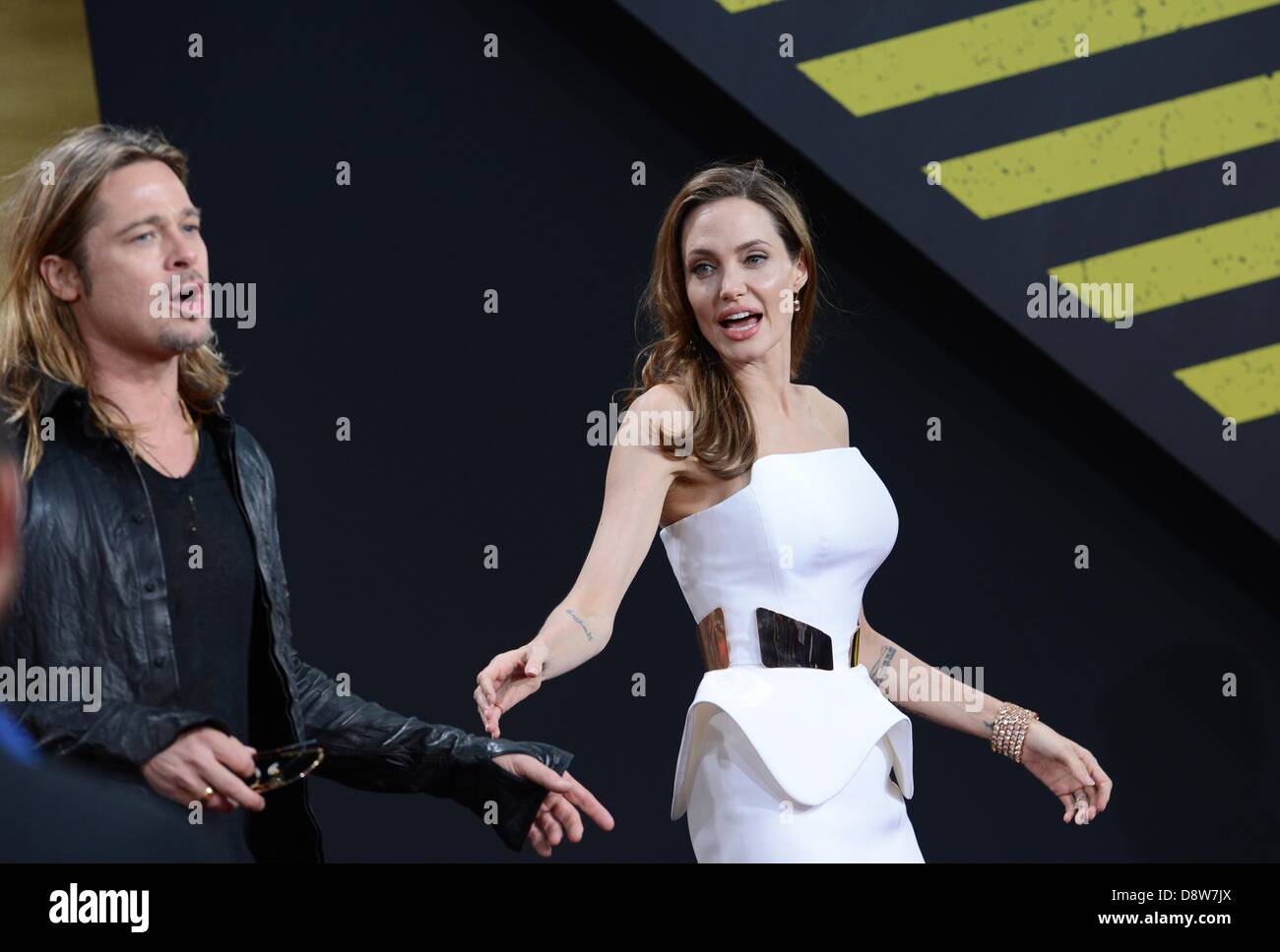 Angelina jolie husband hi-res stock photography and images - Alamy
