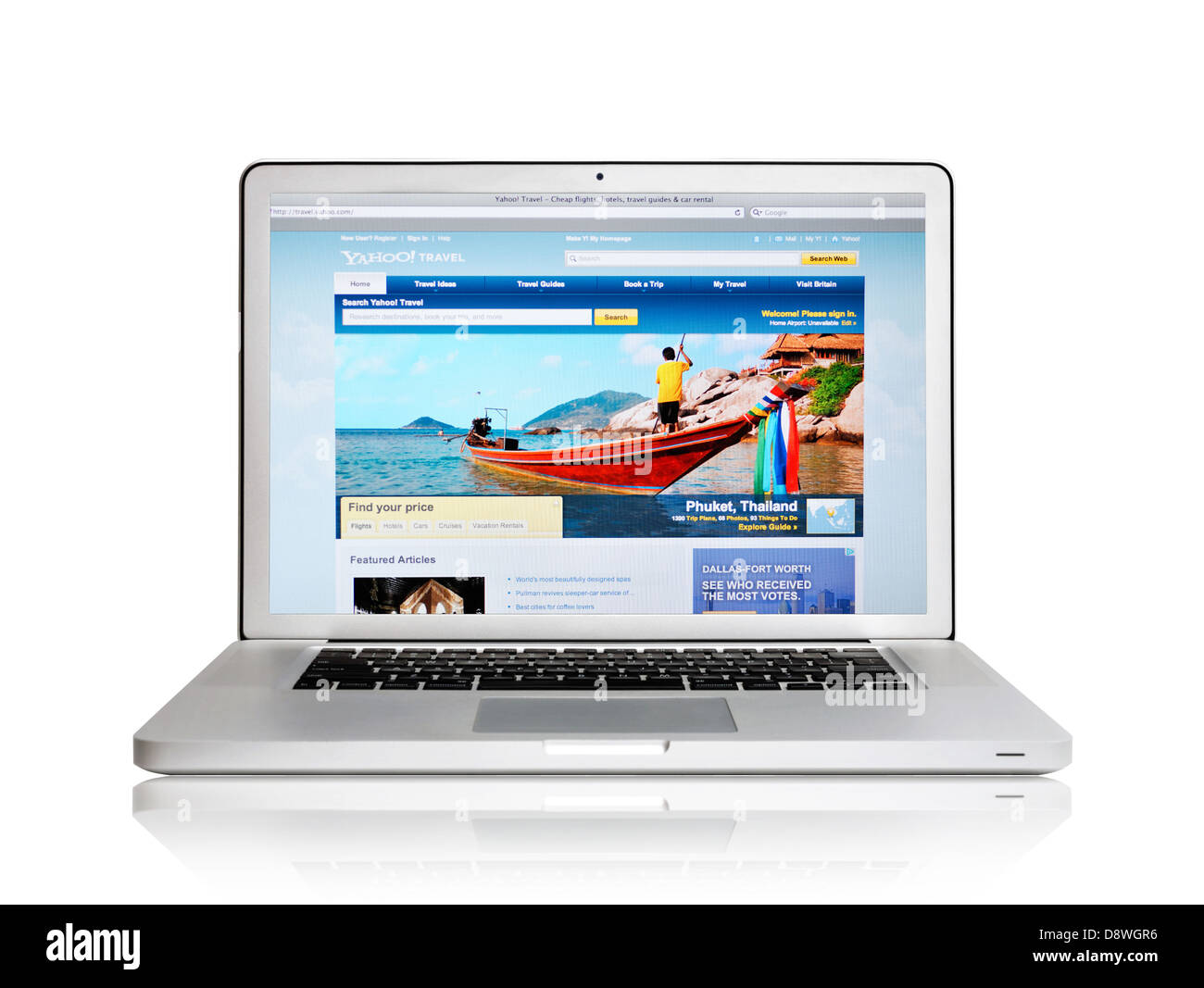 Laptop screen showing Yahoo Travel website - online travel information Stock Photo