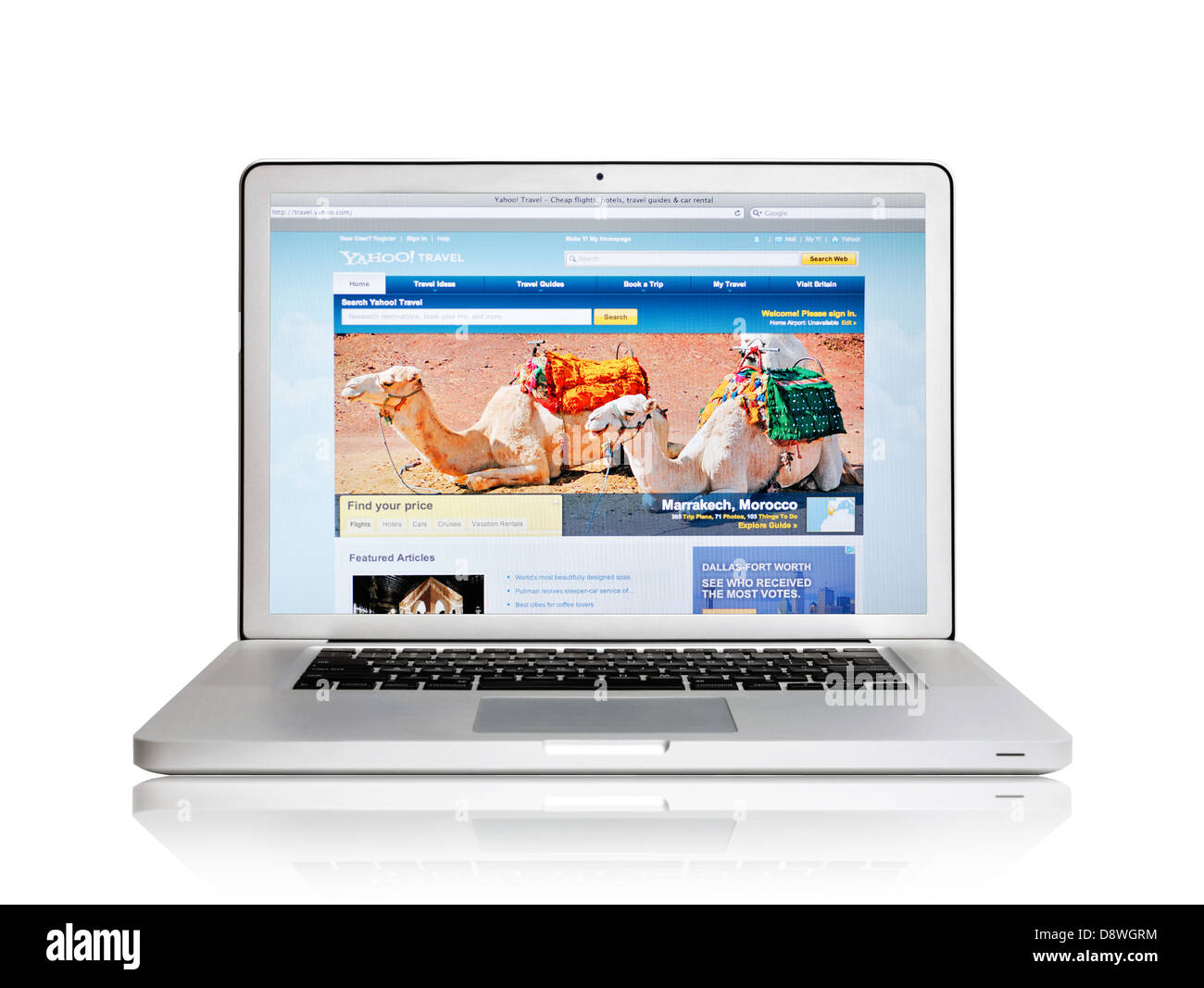 Laptop screen showing Yahoo Travel website - online travel information Stock Photo