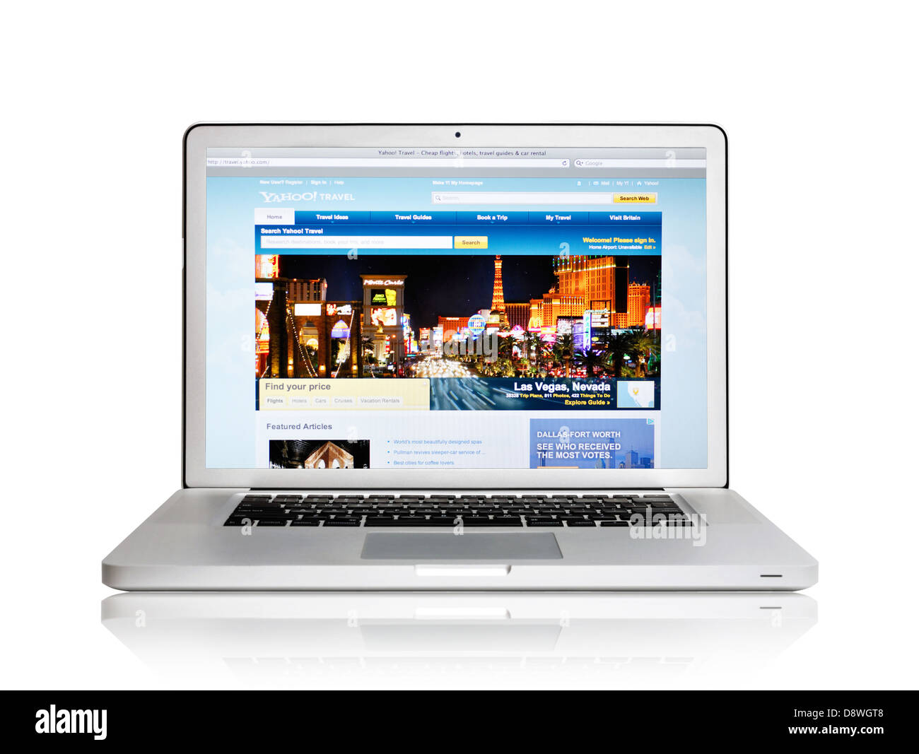 Laptop screen showing Yahoo Travel website - online travel information Stock Photo