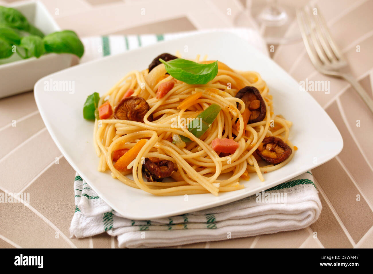 Spaghetti with turkey meat and Chinese mushrooms. Recipe available