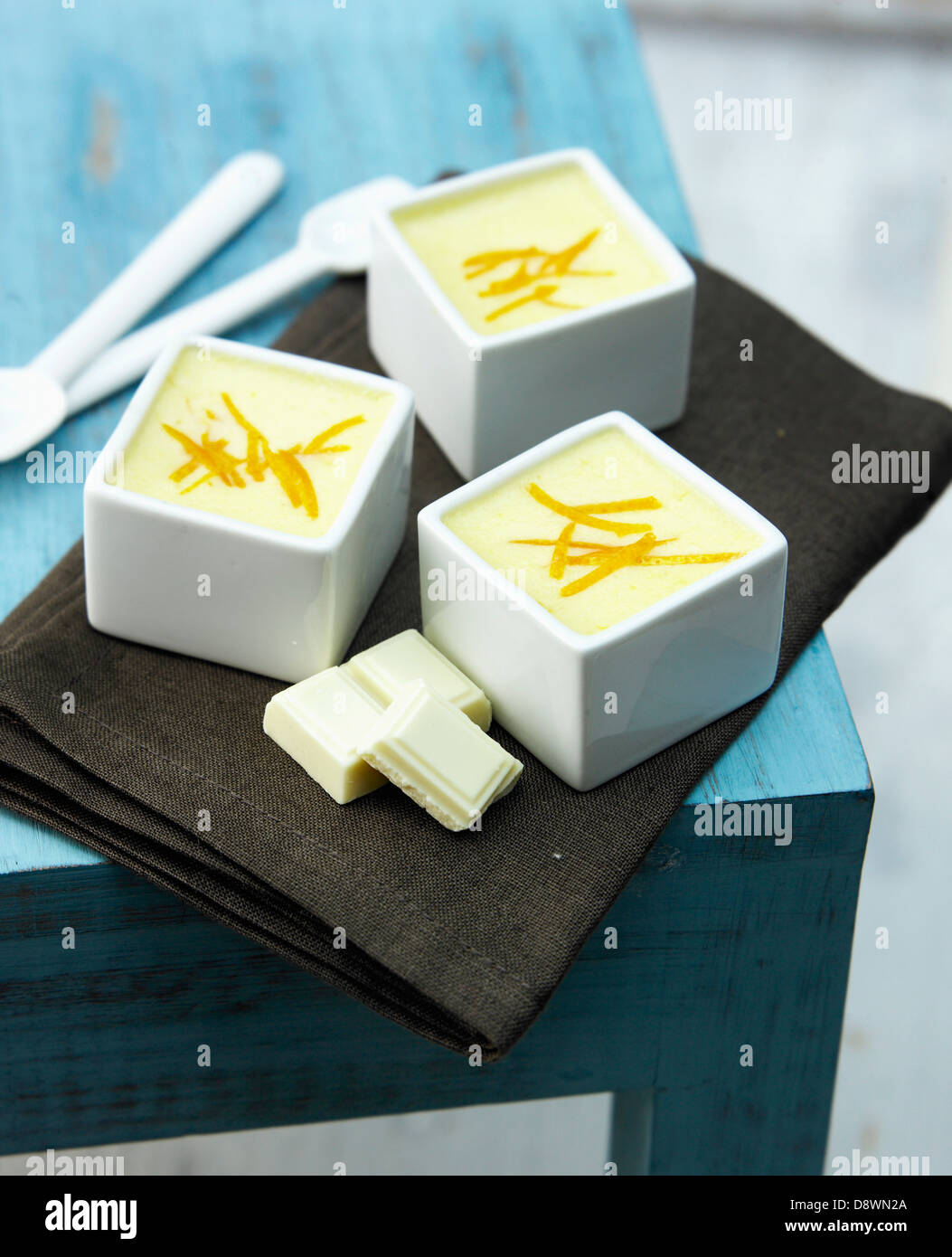 Individual chocolate orange mousse hires stock photography and images