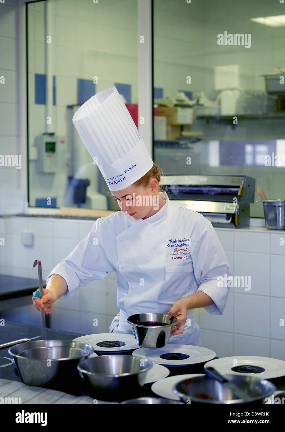 Student food hi-res stock photography and images - Alamy