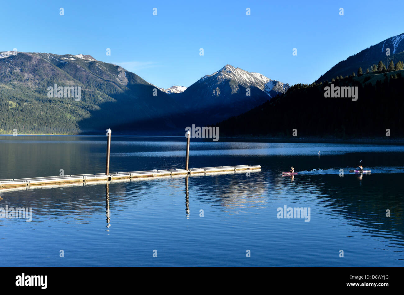 Padding boats hires stock photography and images Alamy