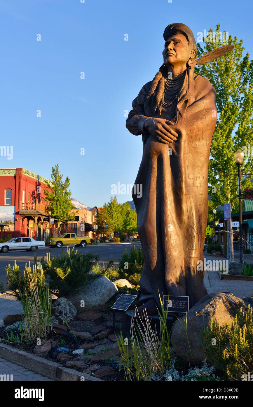 Bronze statue of Chief Joseph in downtown Joseph, Oregon Stock Photo