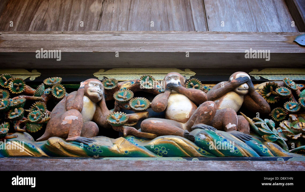 Three Wise Monkeys (See no evil, hear no evil, speak no evil) at Nikko Tosho-gu Stock Photo