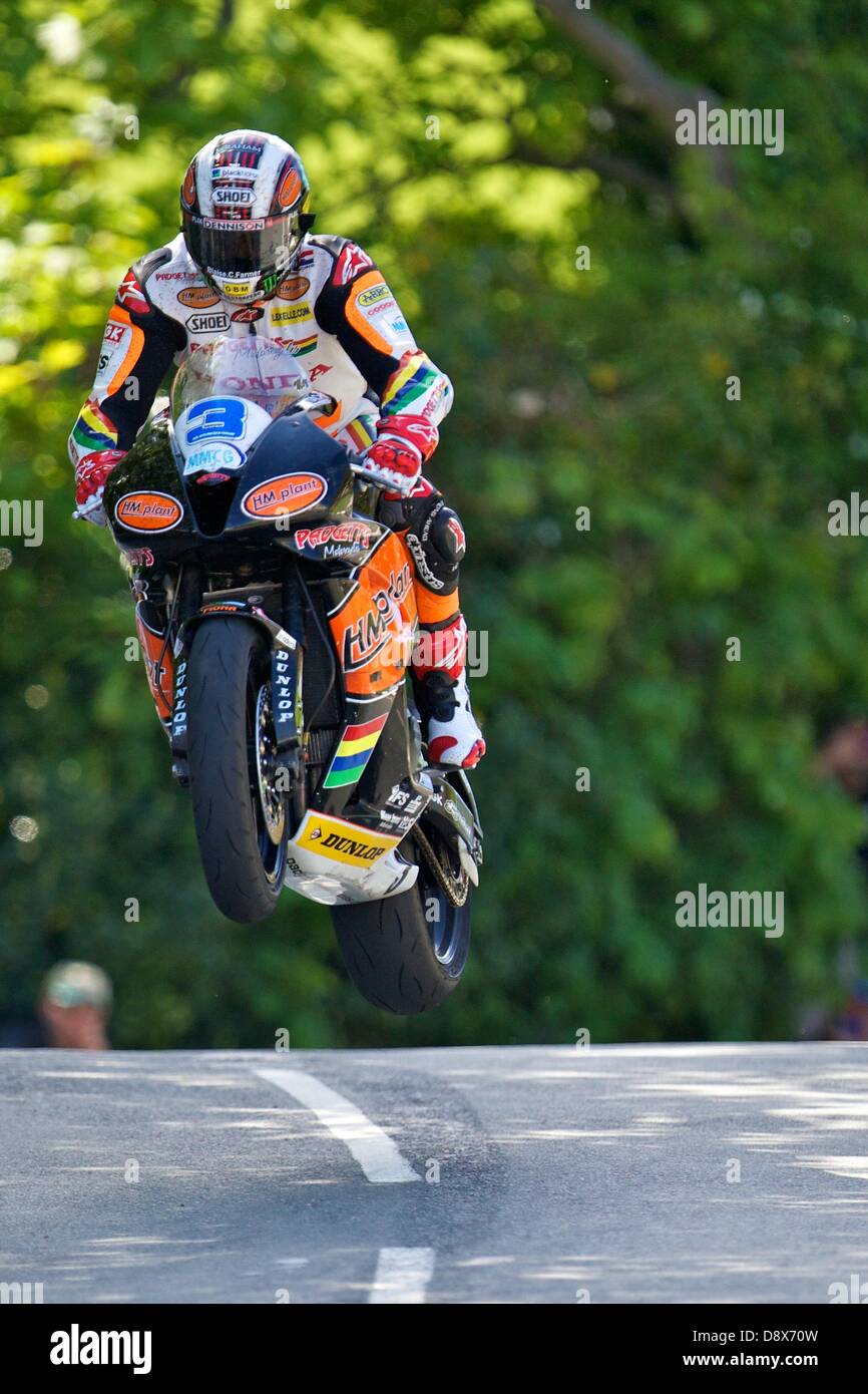 Isle of Man, UK. 5th June, 2013. John McGuinness on his Padgetts 600 Honda during the Monster Energy Supersport race at the Isle of Man TT. Credit:  Action Plus Sports Images/Alamy Live News Stock Photo