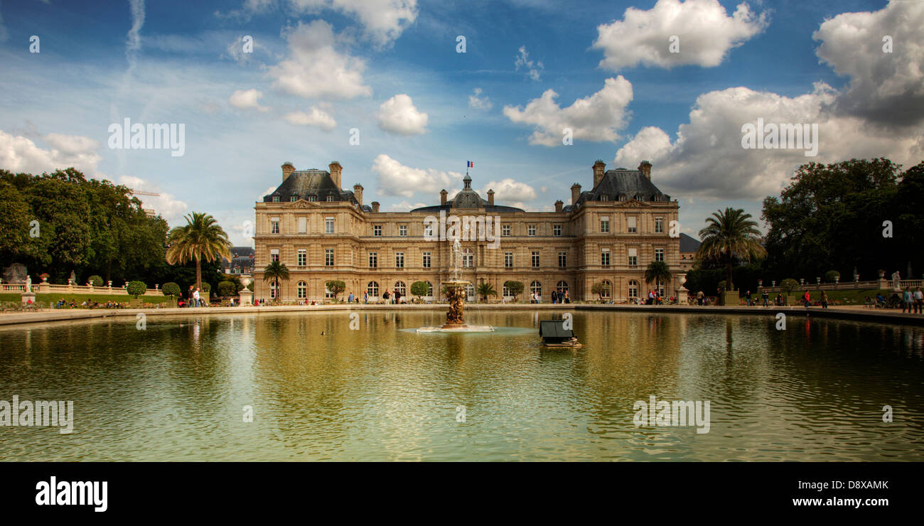 Le Jardin du Luxembourg Stock Photo Alamy