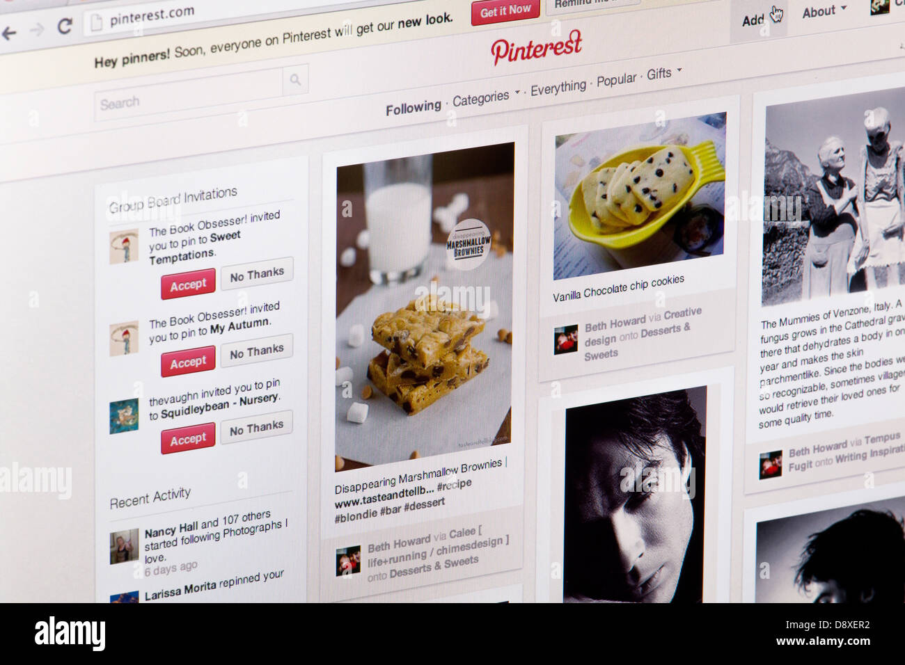 Pinterest Social Website or web page on a laptop screen or computer monitor Stock Photo