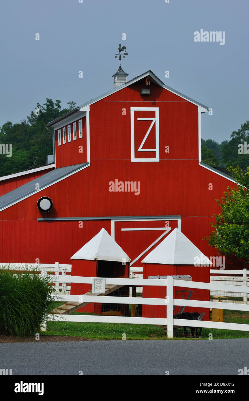 Farm With Petting Zoo Amish Country Pennsylvania Usa Stock