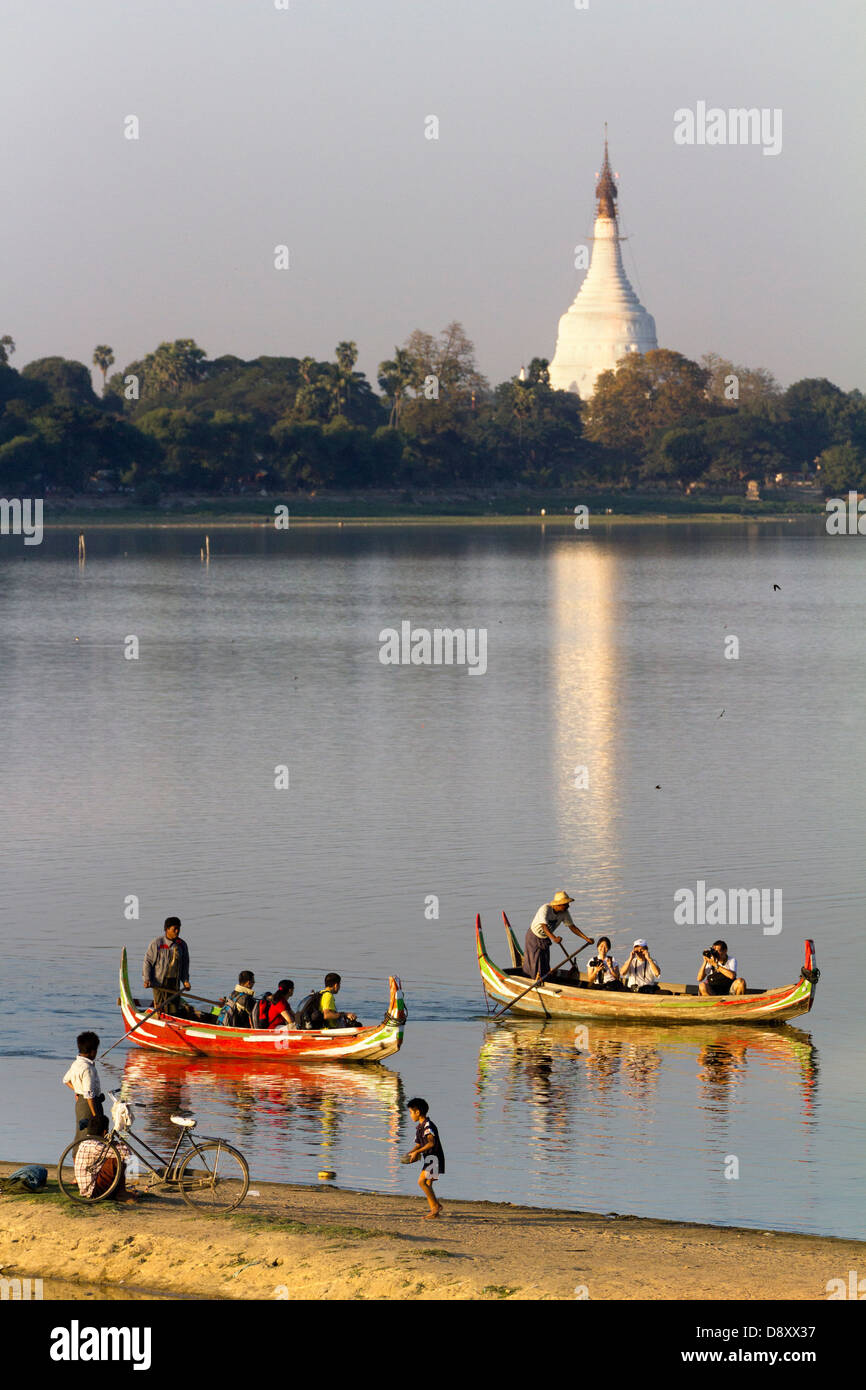 Burma bridge u bein bicycle hi-res stock photography and images - Alamy