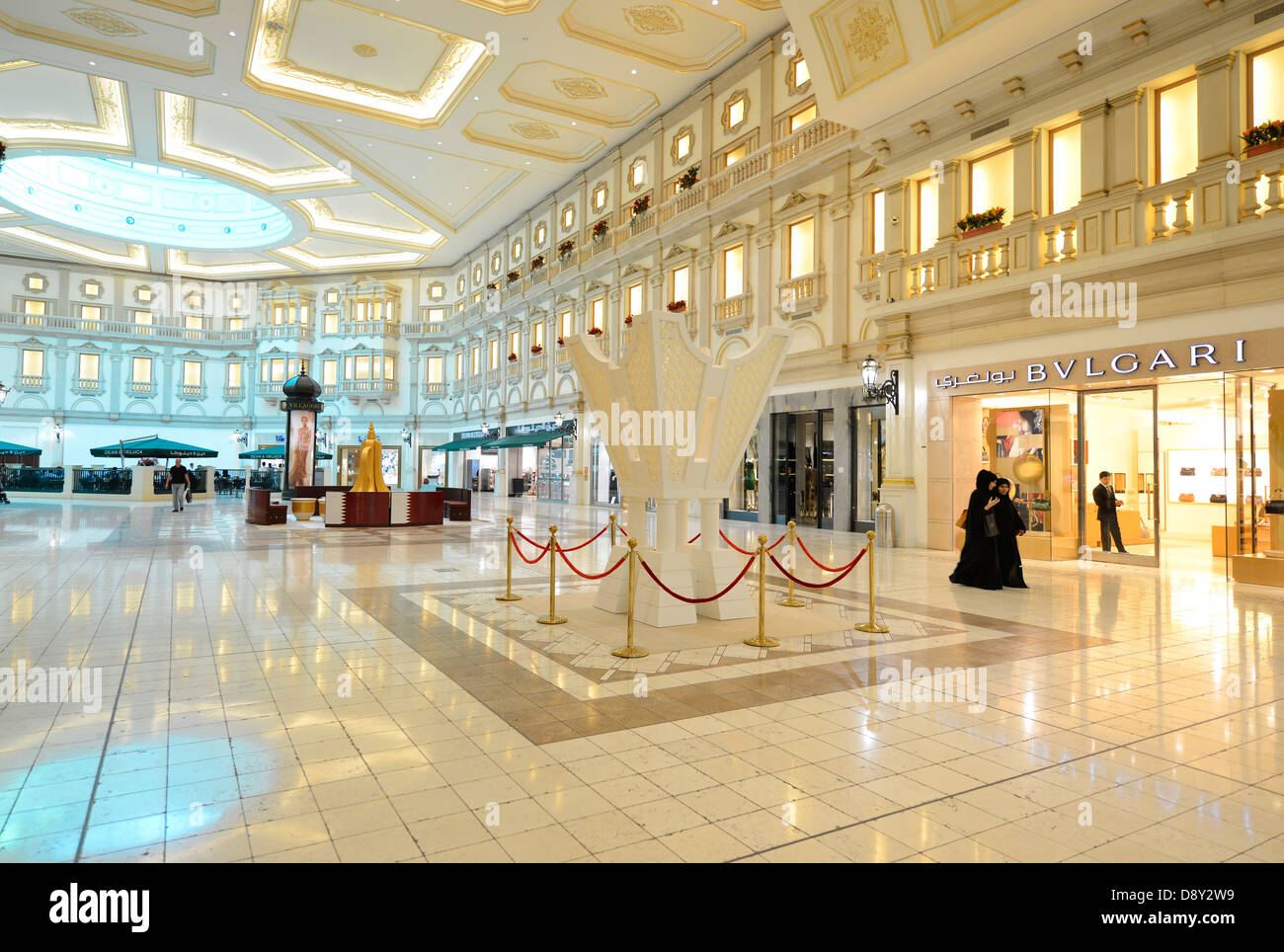 luxury shopping centre Villaggio Mall 