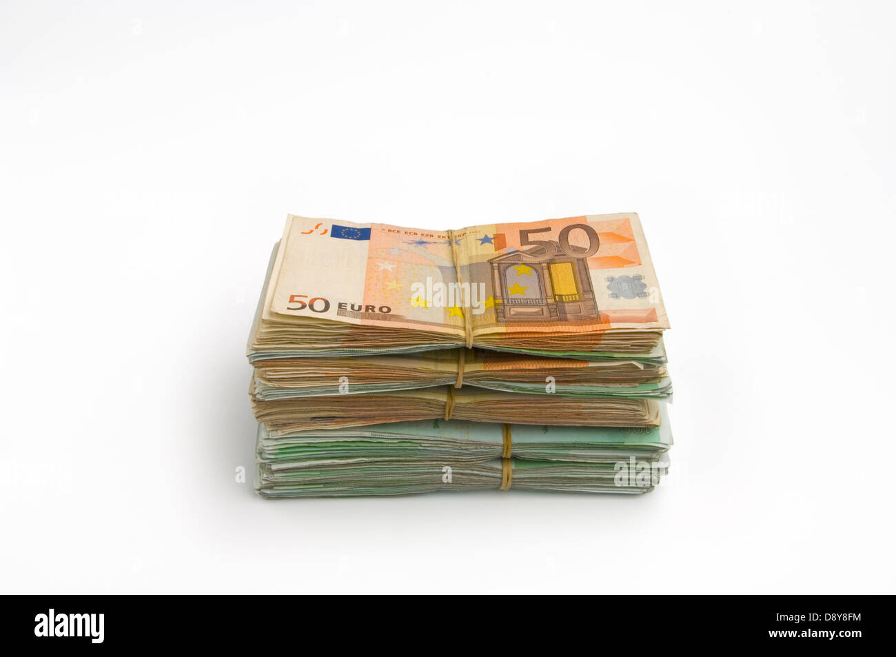 A pile of used 50 and 100 Euro banknotes Stock Photo - Alamy, image size:1300x953