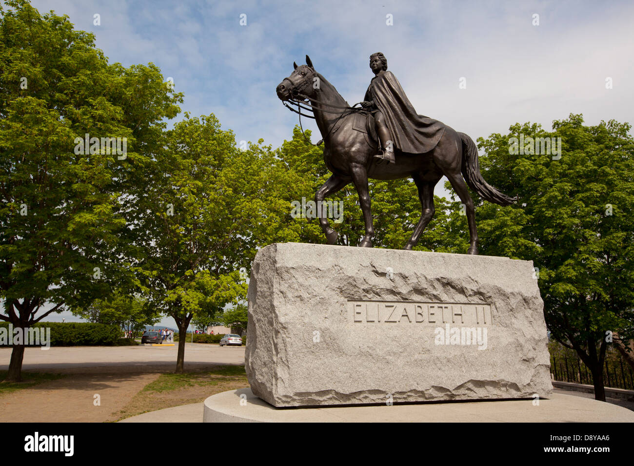 Queen elizabeth statue canada hires stock photography and images Alamy