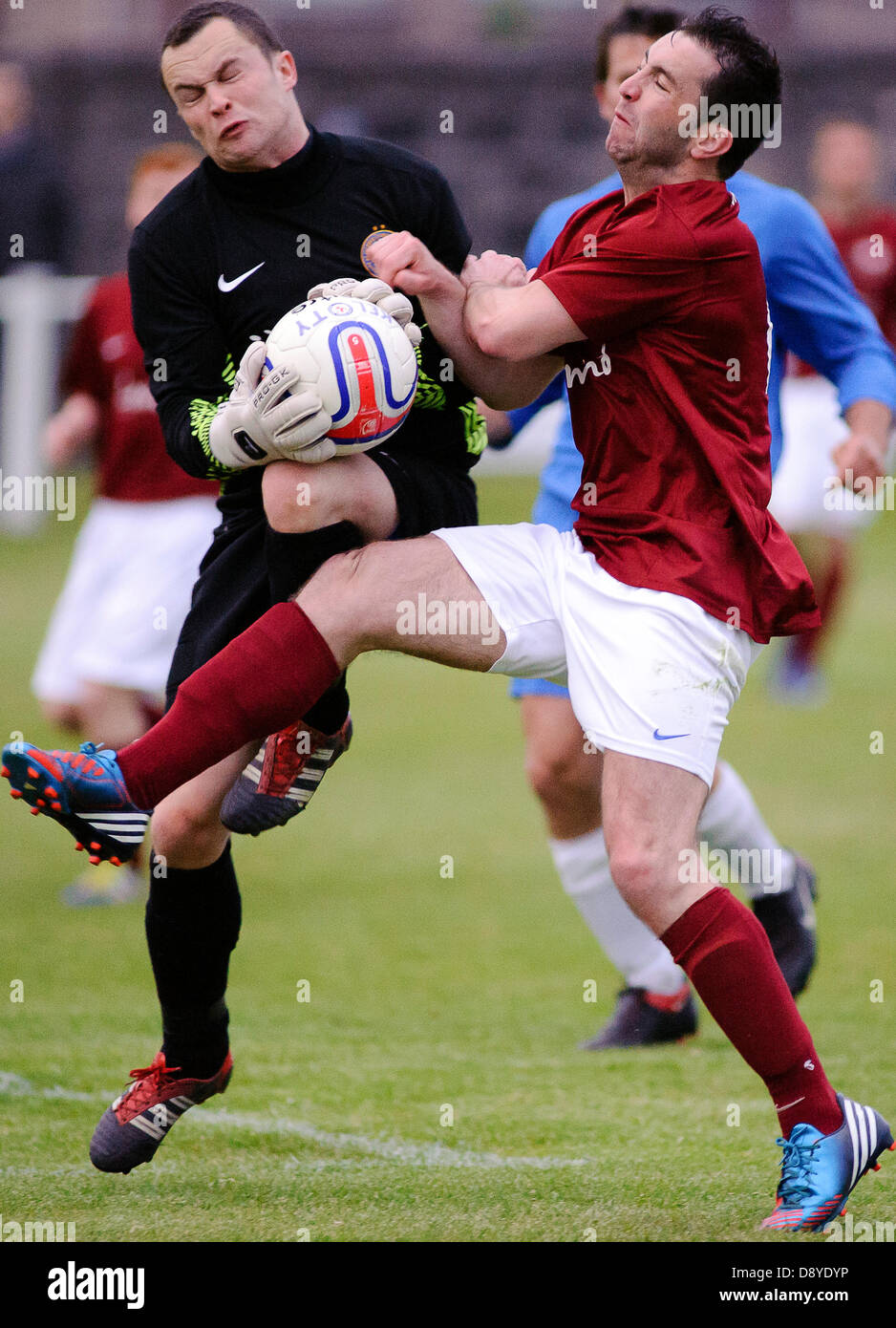 Kelty, Fife, Scotland, UK. 5th June 2013. Lochee keeper Steve