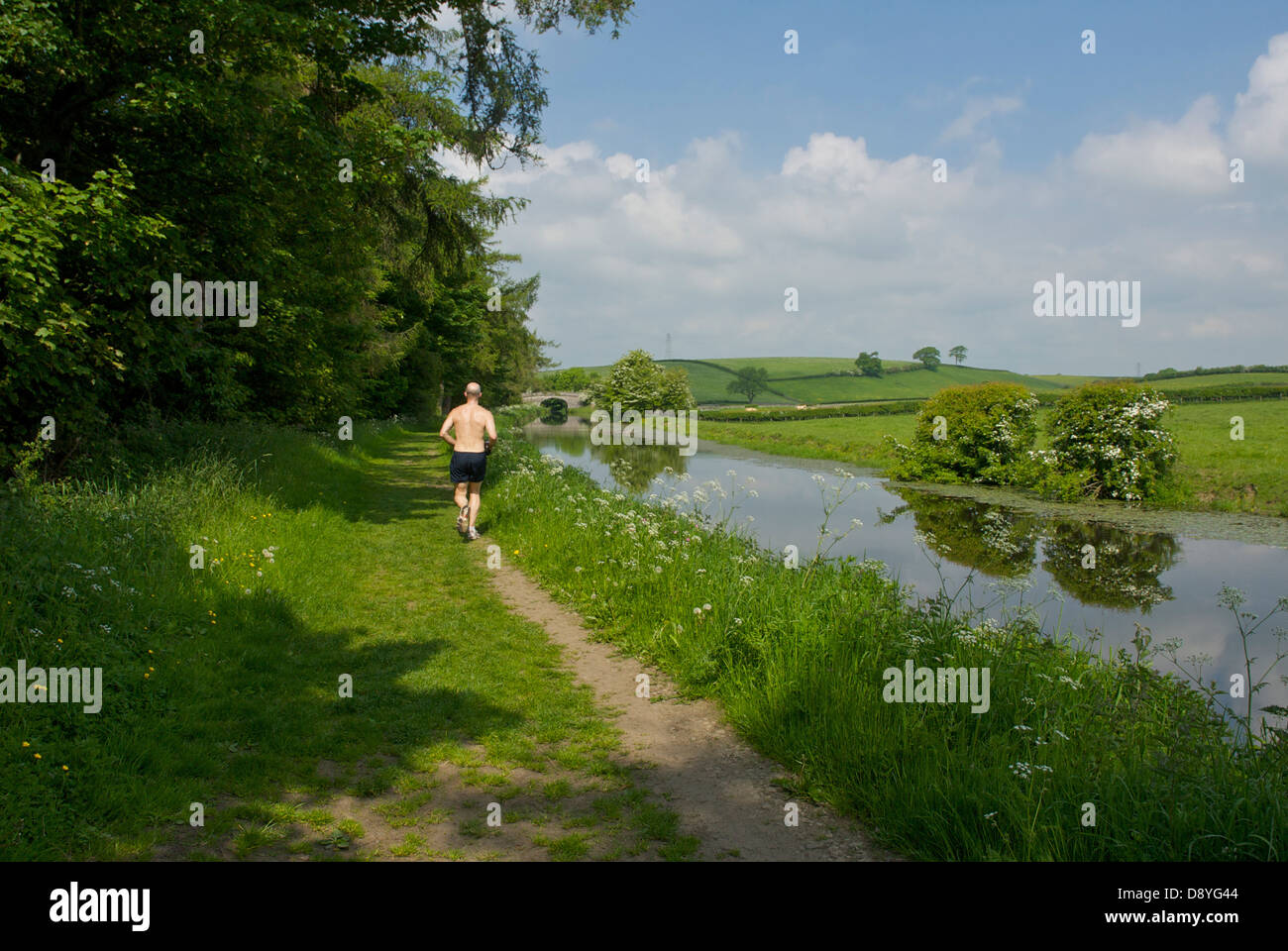 Male jogger uk hires stock photography and images Alamy