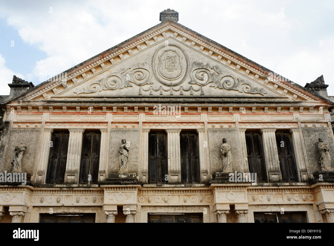 Neoclassic style henequen storehouse at Hacienda Yaxcopoil, Yucatan, Mexico Stock Photo