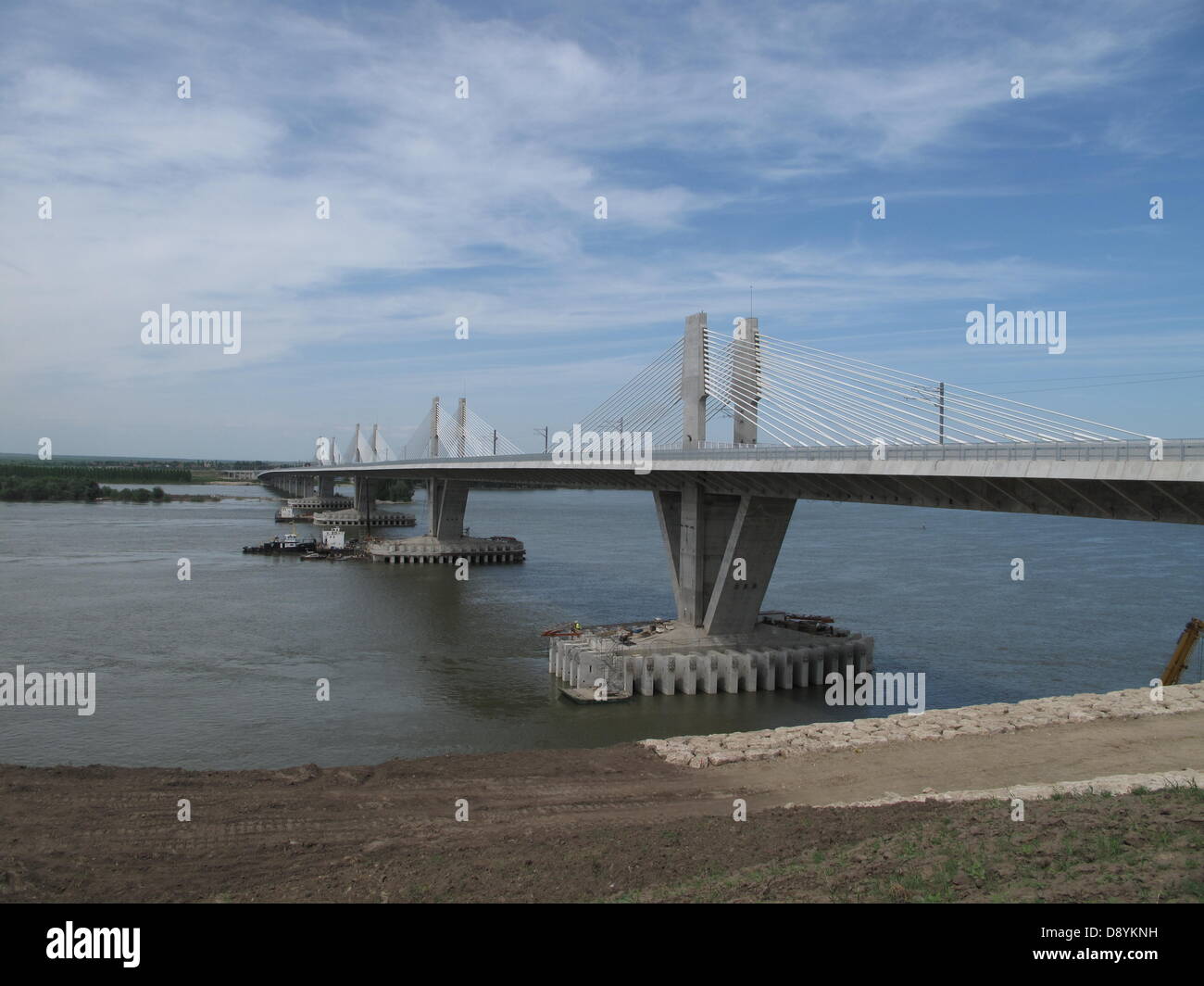 (FILE) An archive photo dated 07 May 2013 shows   the new bridge across the Danube between Widin Bulgaria and Calafat, Romania. Up until now there has been just one bridge between Romania and Bulgaria for almost 500 kilometers across the Danube. Photo: ELENA LALOWA Stock Photo