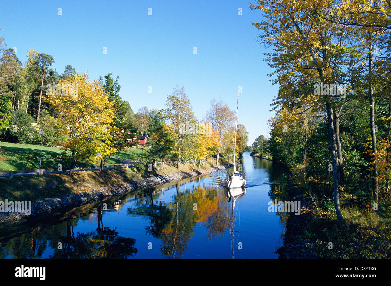 Calm canal water hi-res stock photography and images - Alamy