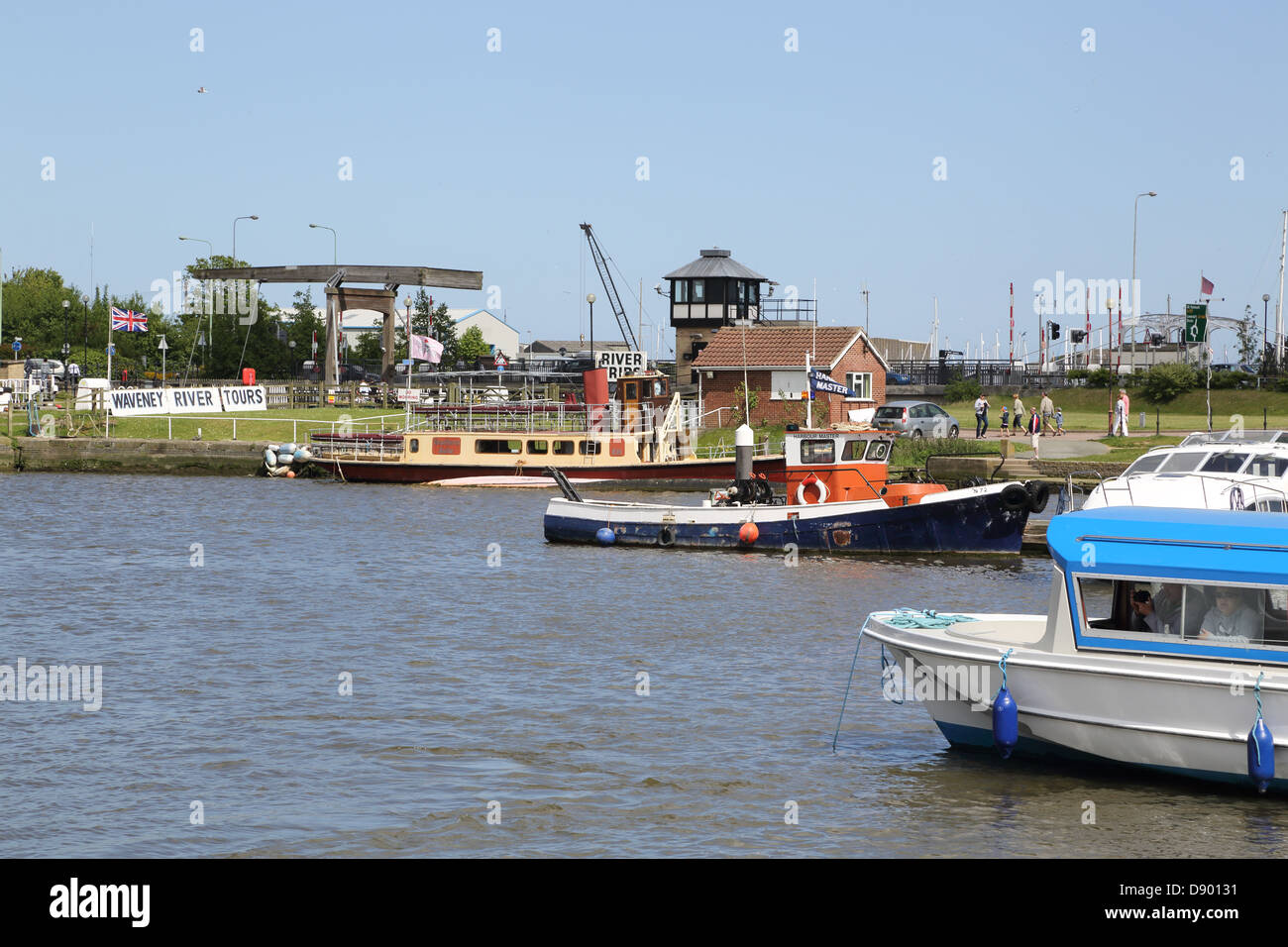 boats and cruisers on oulton broad in suffolk Stock Photo Alamy