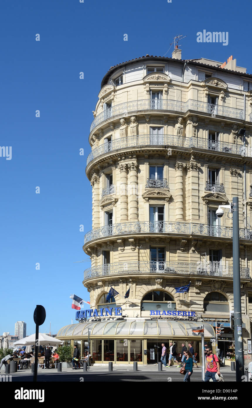 La Samaritaine Building (1860) Restaurant & Pavement Café (since 1910) on Corner of Rue de la République and Quai du Port Marseille France Stock Photo
