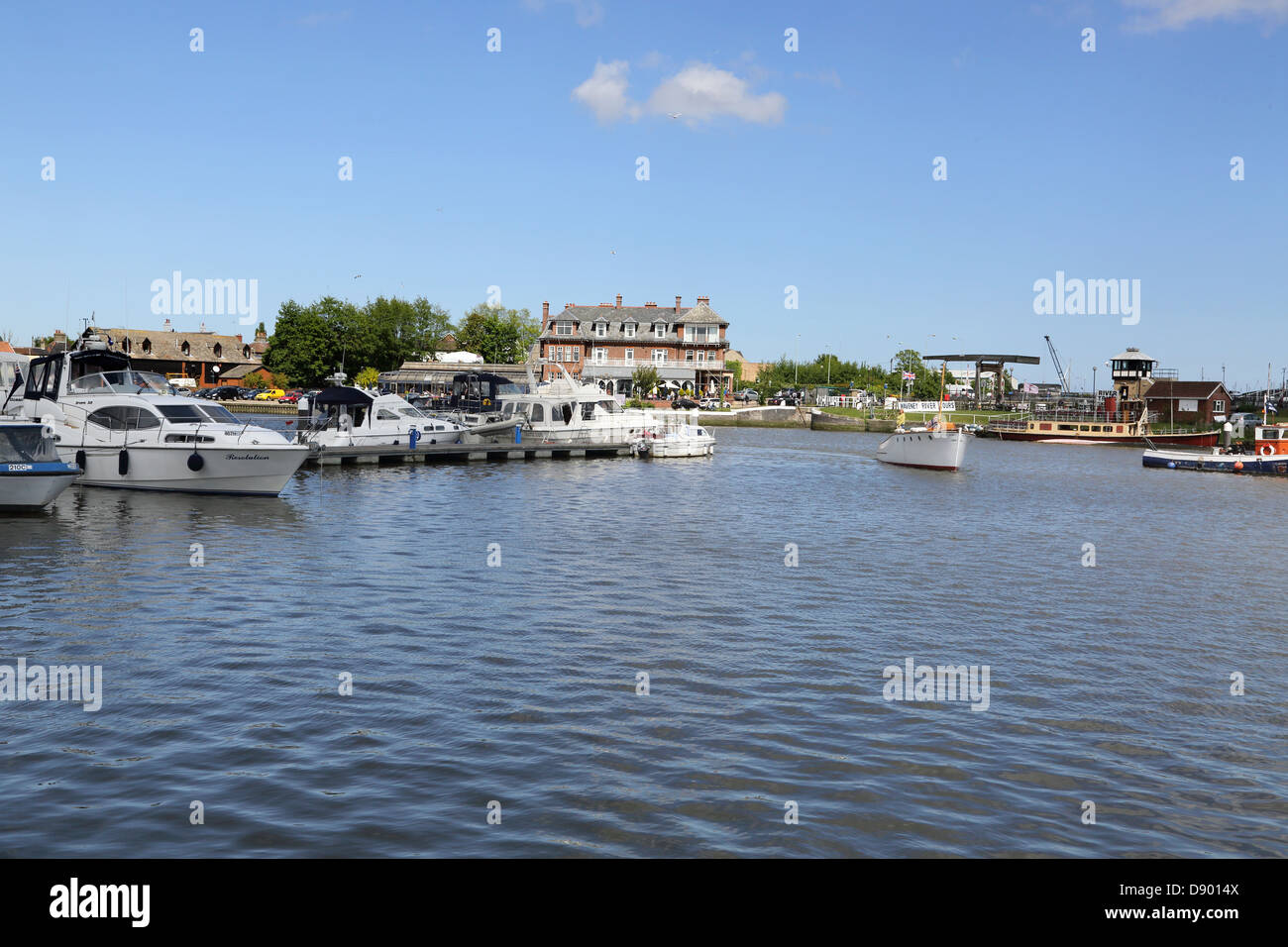 boats and cruisers on oulton broad in suffolk Stock Photo