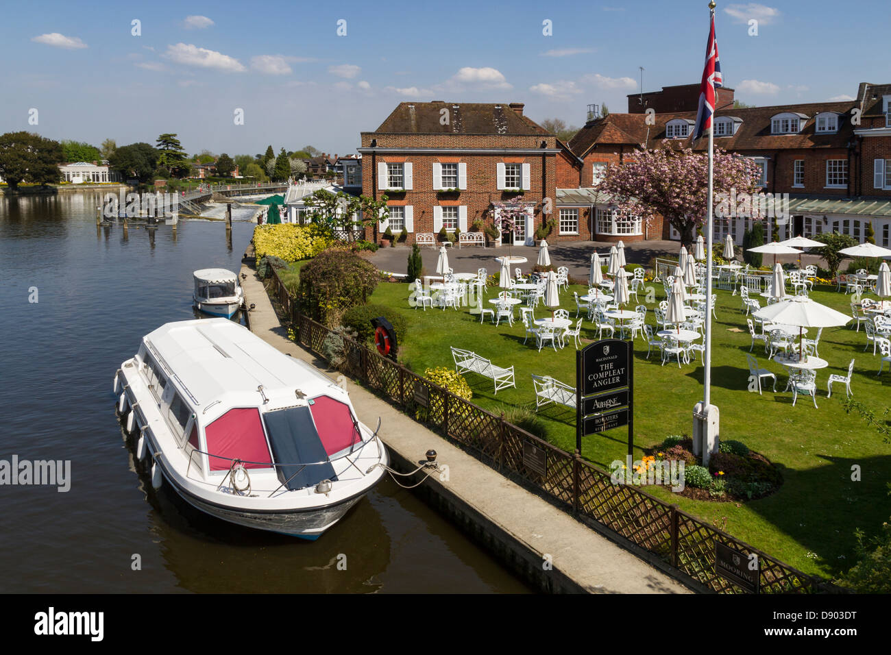 England Buckinghamshire Marlow, Compleat Angler hotel & River Thames Stock Photo