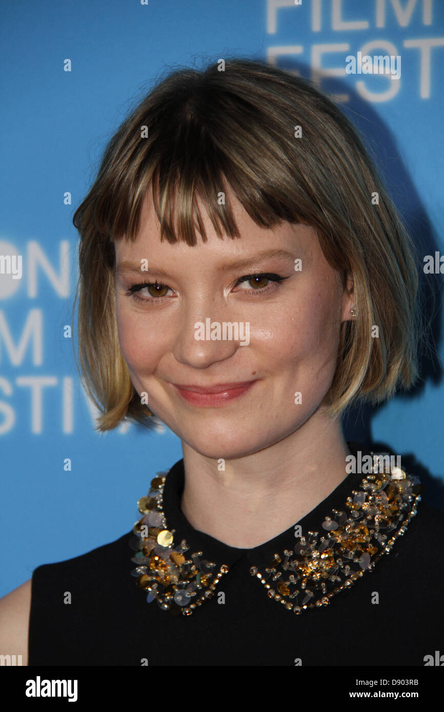 Australian actress mia wasikowska hi-res stock photography and images