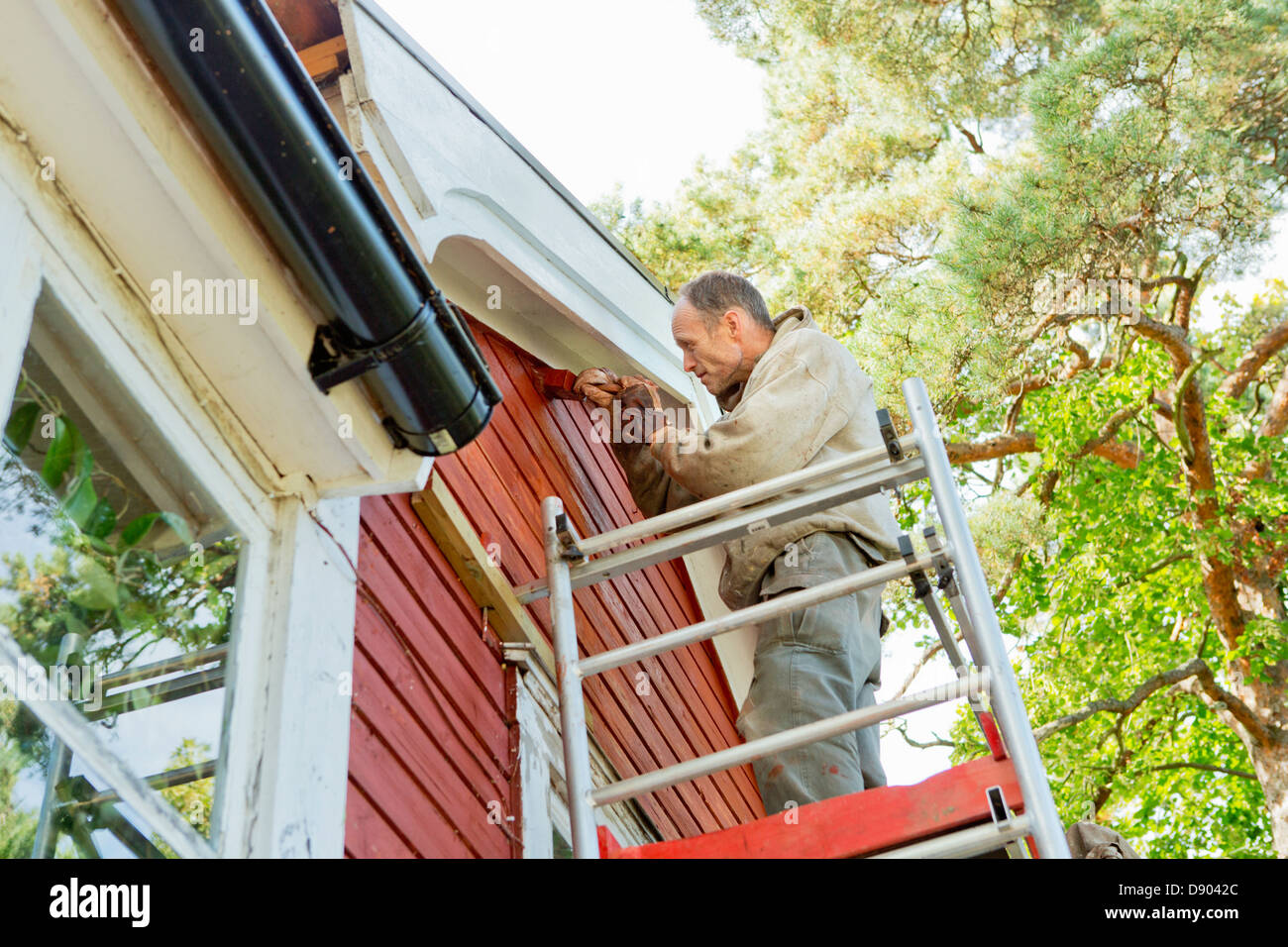 Man house painting hires stock photography and images Alamy