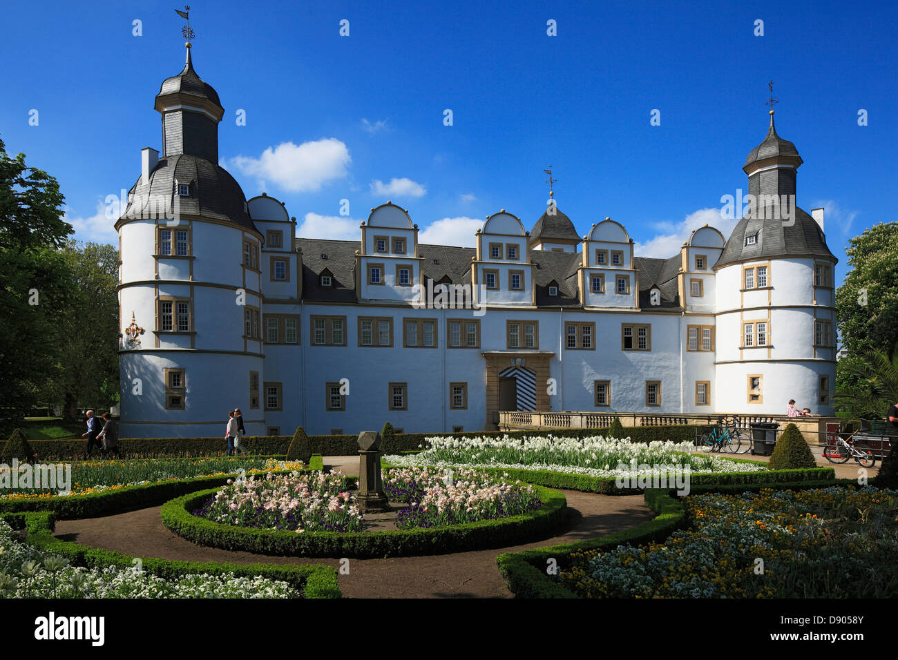 Schloss Neuhaus im Stil der Weserrenaissance in PaderbornSchloss