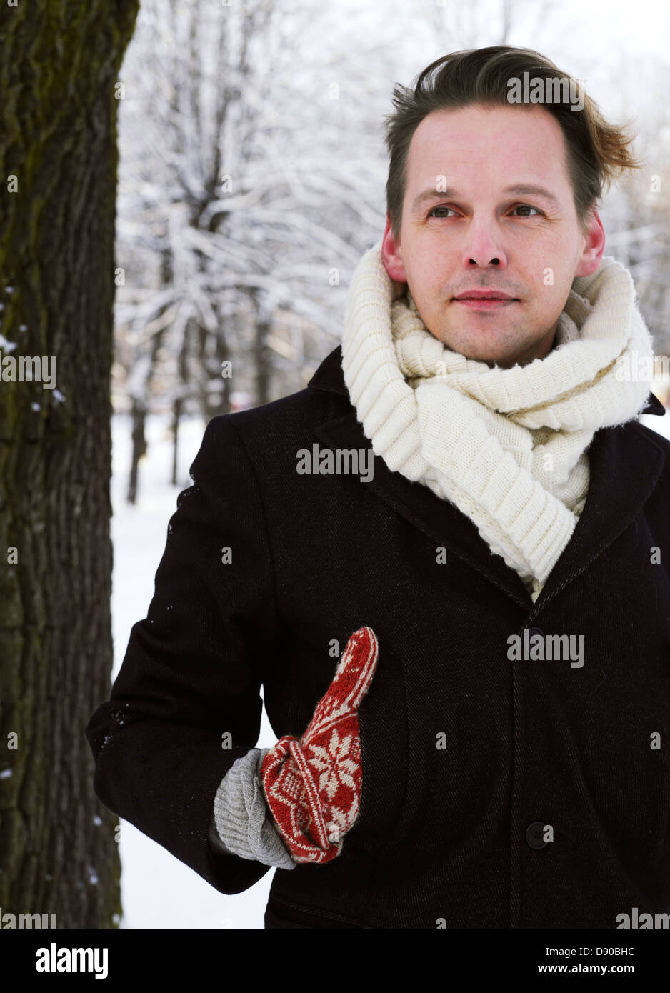 Man wearing winter clothes hi-res stock photography and images - Alamy