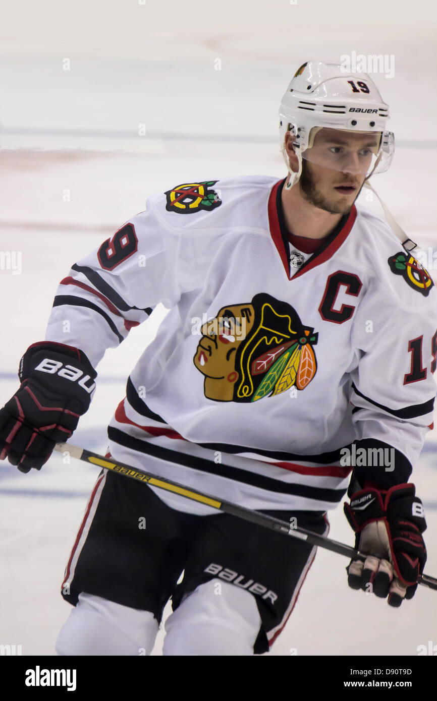 blackhawks away jersey color