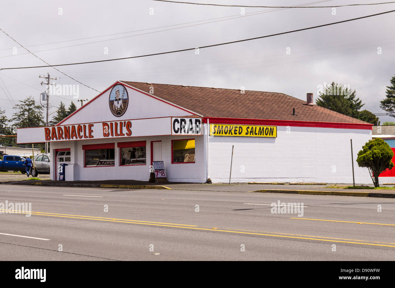 Barnacle Bill's Seafood Market provides fresh caught local seafood. Lincoln City, Oregon, USA Stock Photo