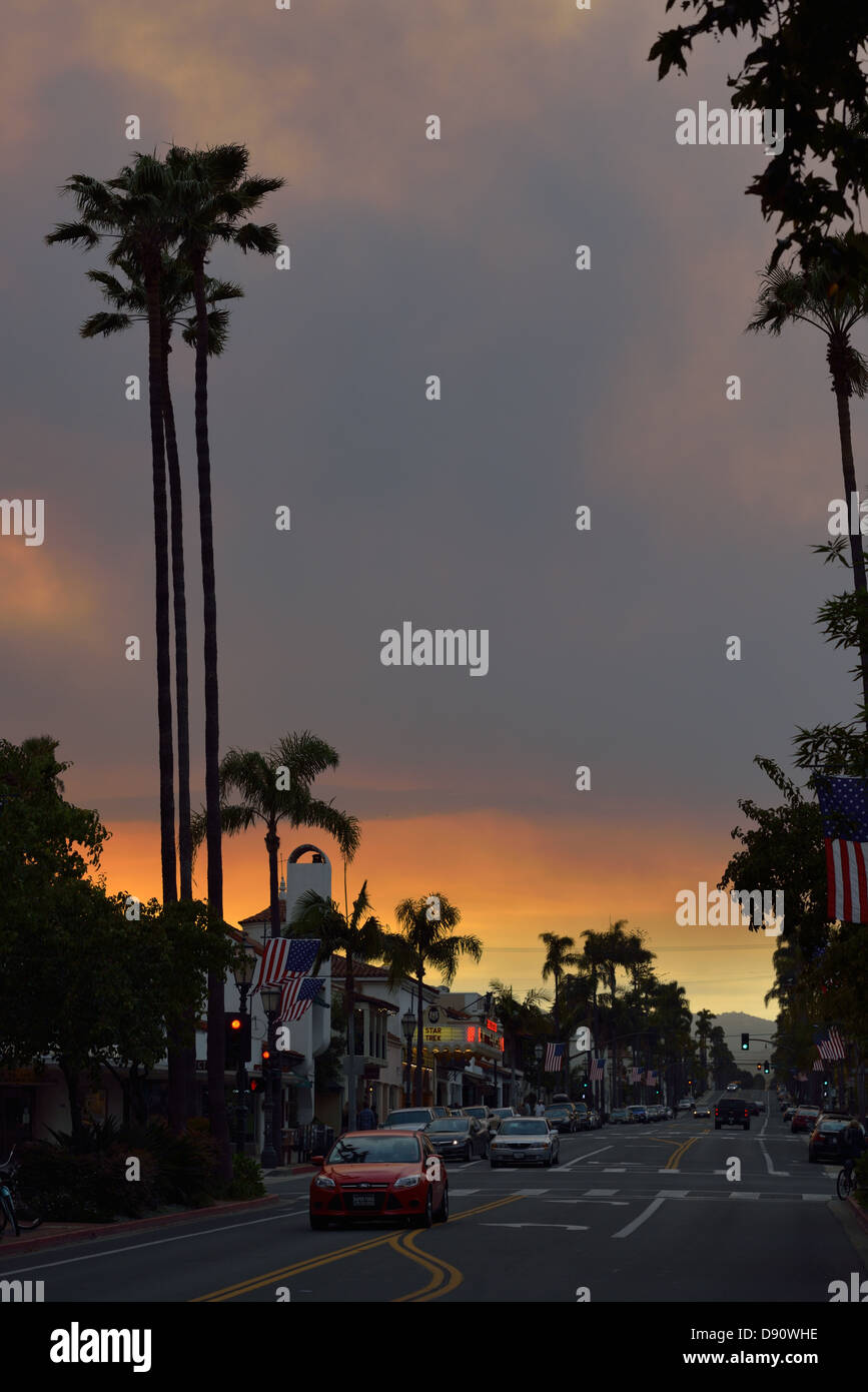 The State Street in downtown Santa Barbara, CA Stock Photo - Alamy