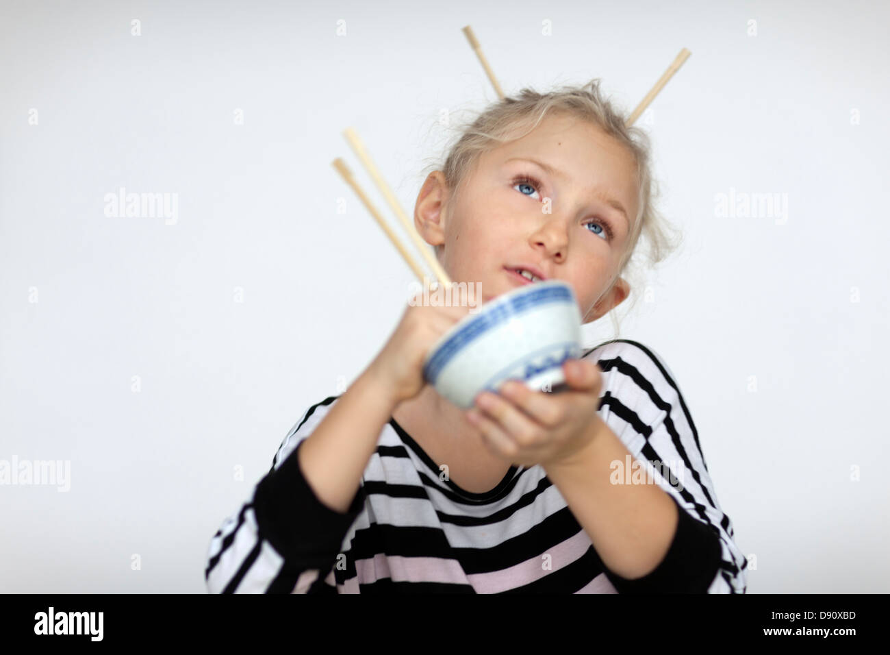 Chinese hair bun hi-res stock photography and images - Alamy