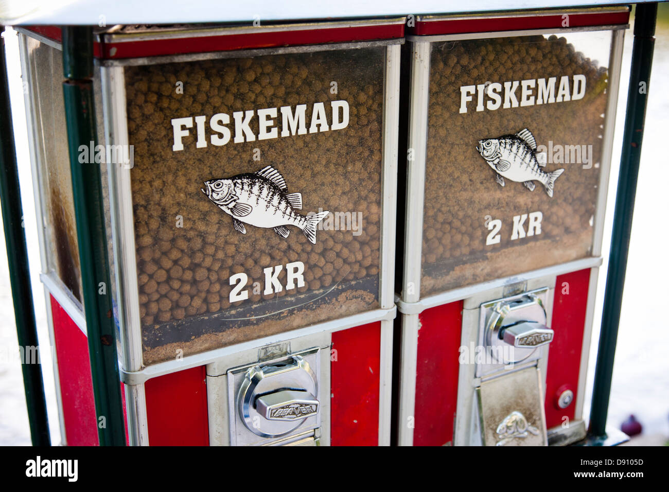 Fish vending machine hires stock photography and images Alamy