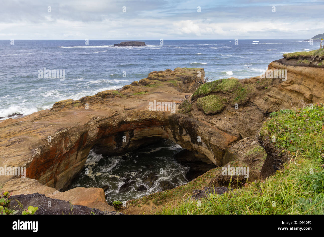 Devils punch bowl state park hires stock photography and images Alamy
