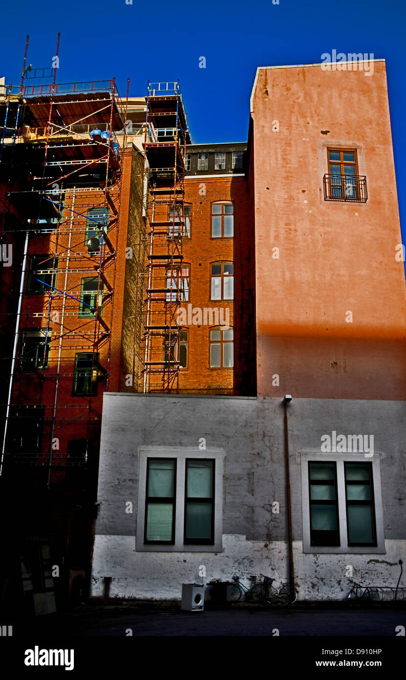 Scaffold building hi-res stock photography and images - Alamy