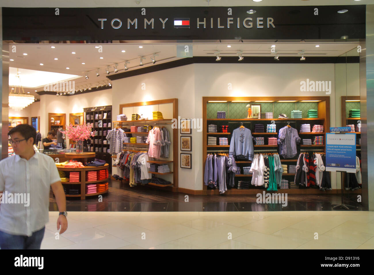 Tommy Hilfiger Store Display High Resolution Stock Photography and Images -  Alamy