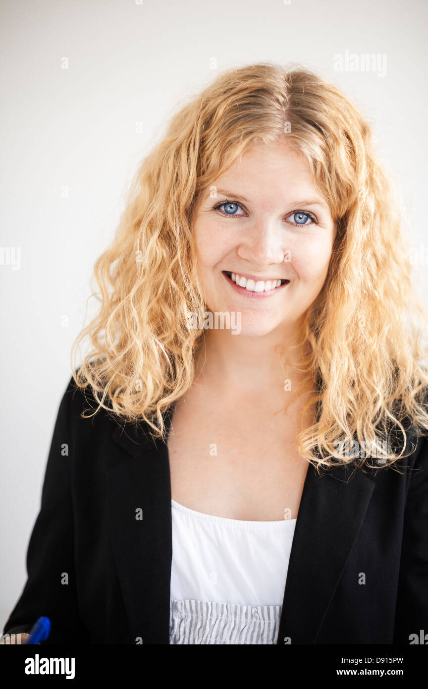 Positive young woman loose hi-res stock photography and images - Alamy