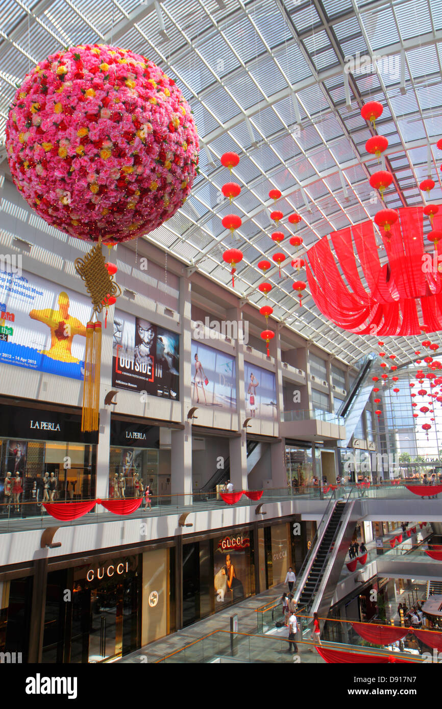 Singapore,The Shoppes at Marina Bay water shopper shoppers shop shops market markets marketplace buying selling,merchant merchant Stock Photo Alamy