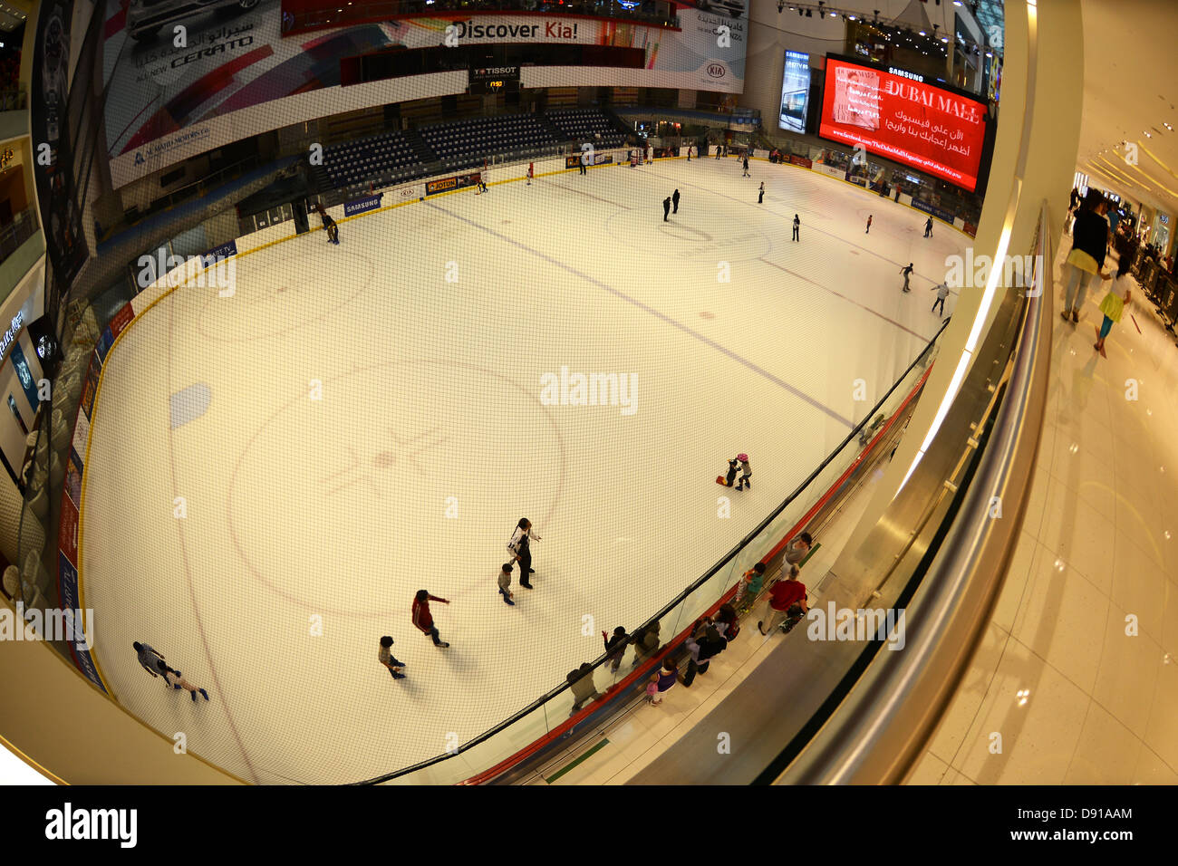 Dubai Mall, Ice rink at the Dubai Mall, Dubai, United Arab Emirates ...