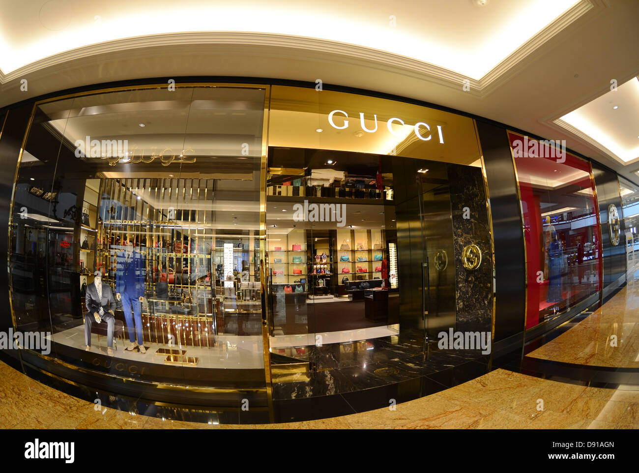 Gucci store, Mall of the Emirates, Dubai, United Arab Emirates Stock Photo  - Alamy