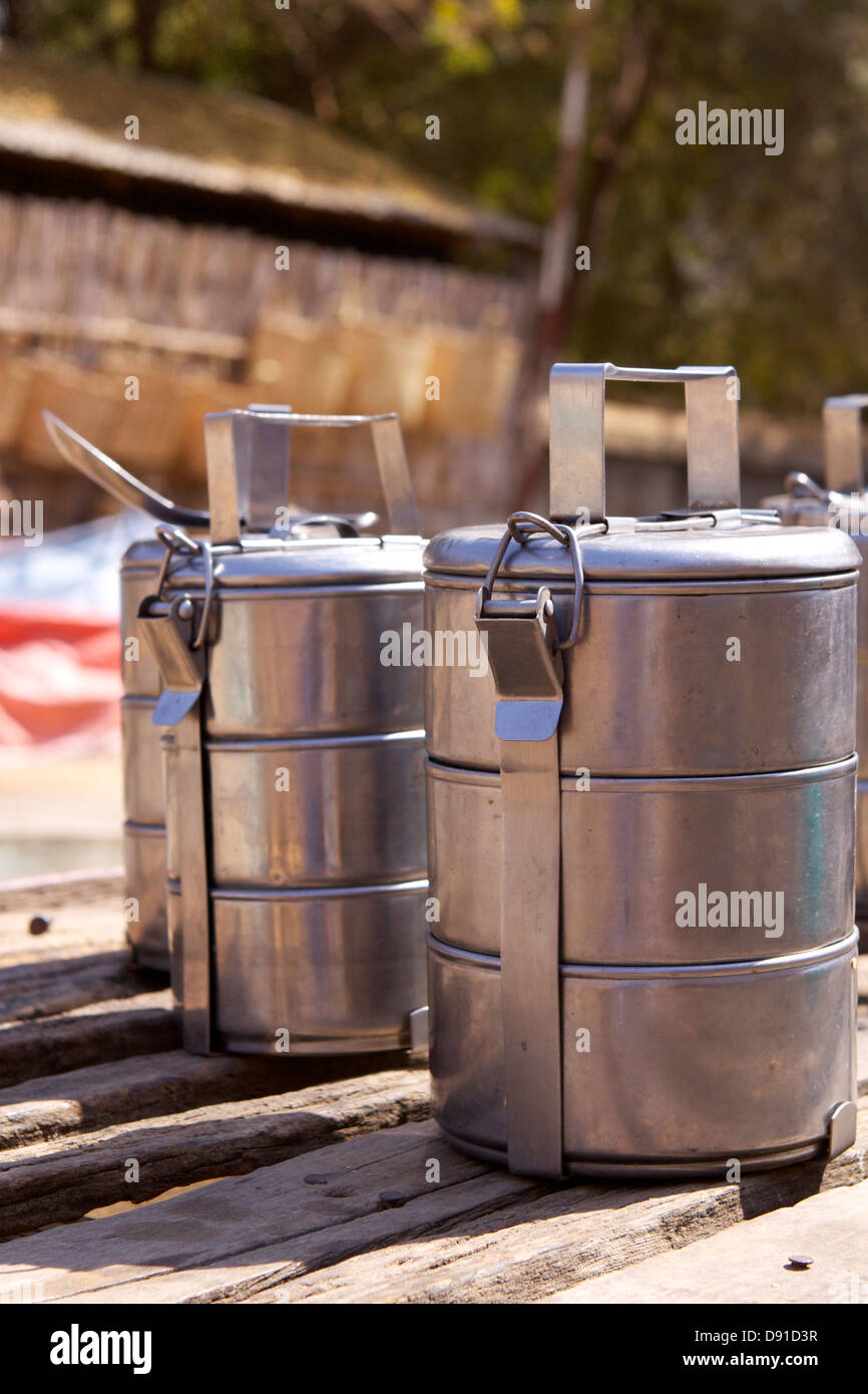 Burmese stacked lunch boxes (tiffen/Mohinga Stock Photo Alamy
