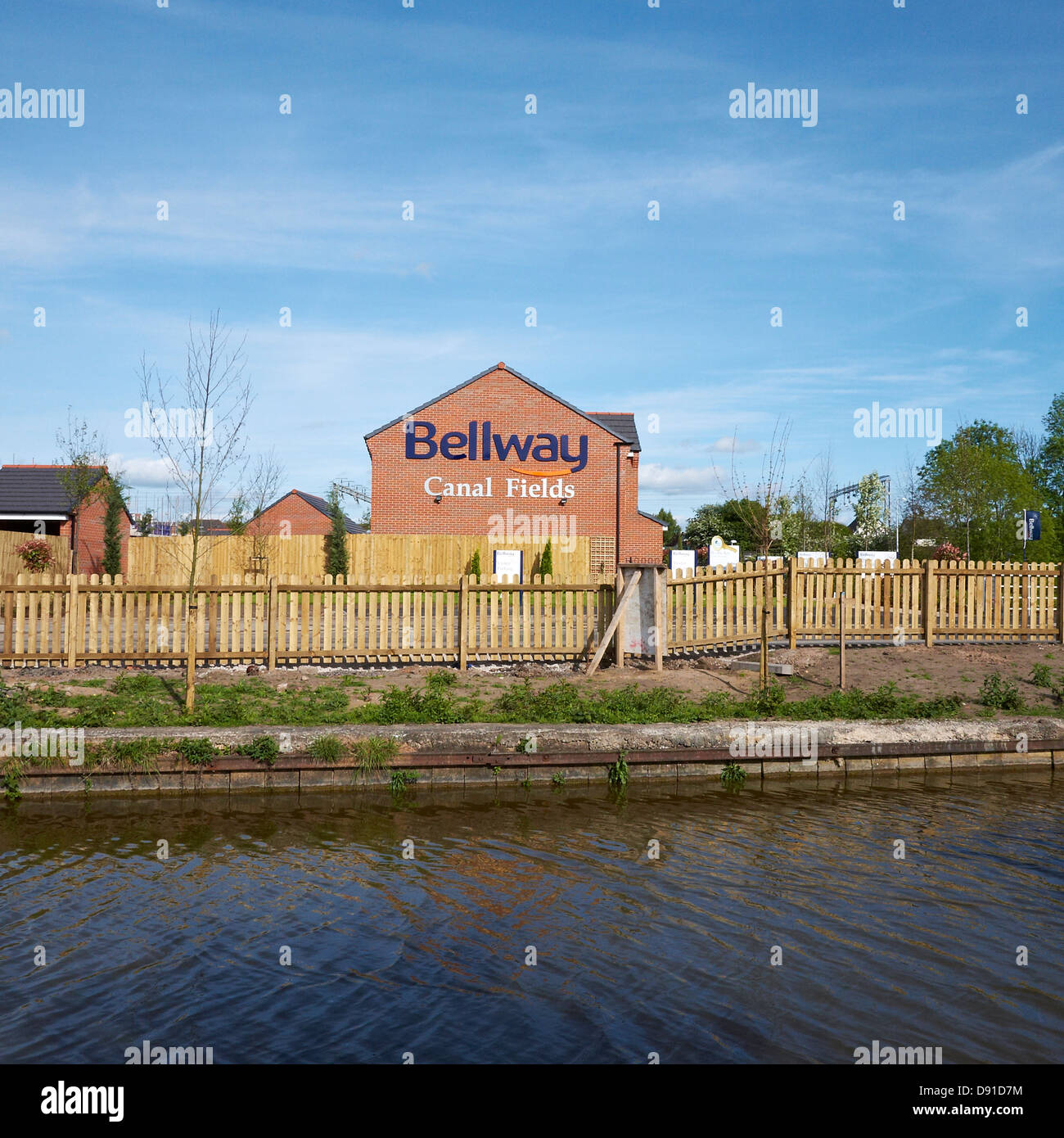 Bellway show homes at Canal Fields in Sandbach Cheshire UK Stock Photo